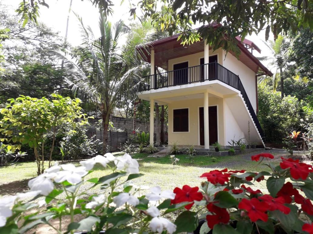Blue Point Rest Hotel Tangalle Exterior photo