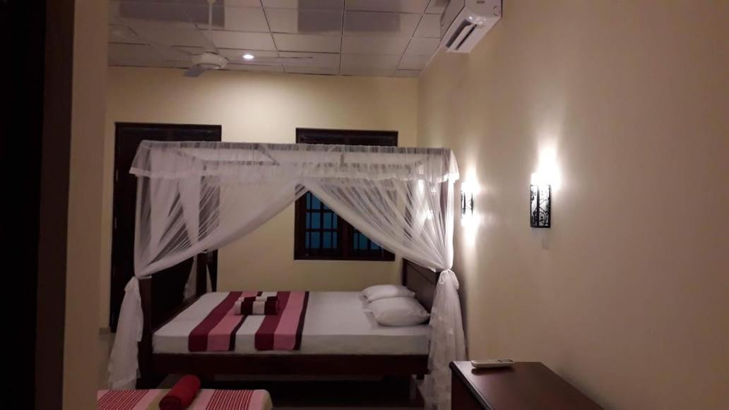 Blue Point Rest Hotel Tangalle Exterior photo
